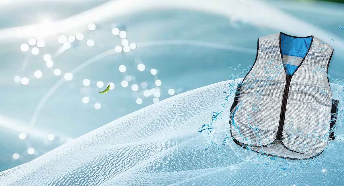 Kleidung mit Verdunstungsk&uuml;hlung