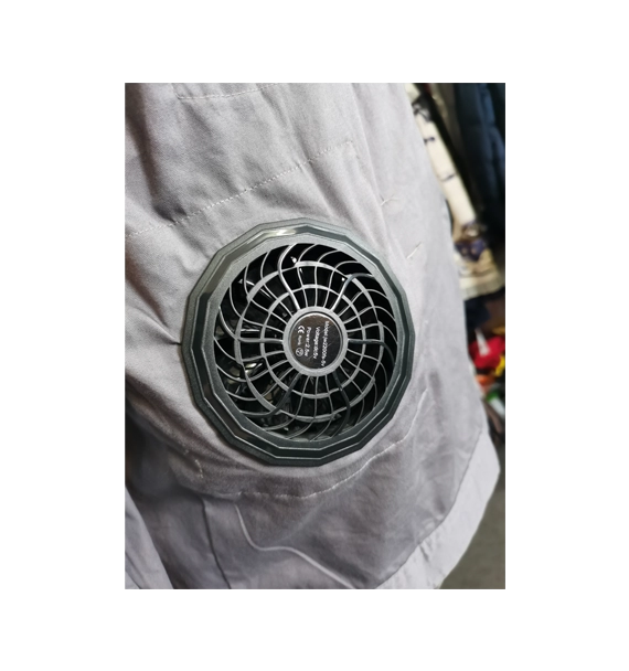 Kühljacke mit elektrischem Ventilator für Herren: Innovatives Design und hochwertige Materialien